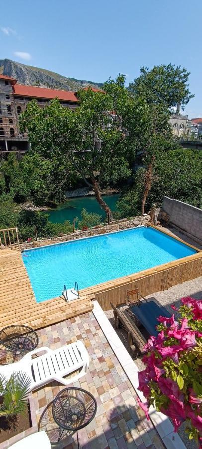מוסטר Villa Central Riverside מראה חיצוני תמונה