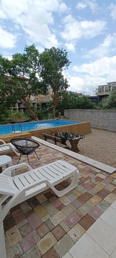 מוסטר Villa Central Riverside מראה חיצוני תמונה