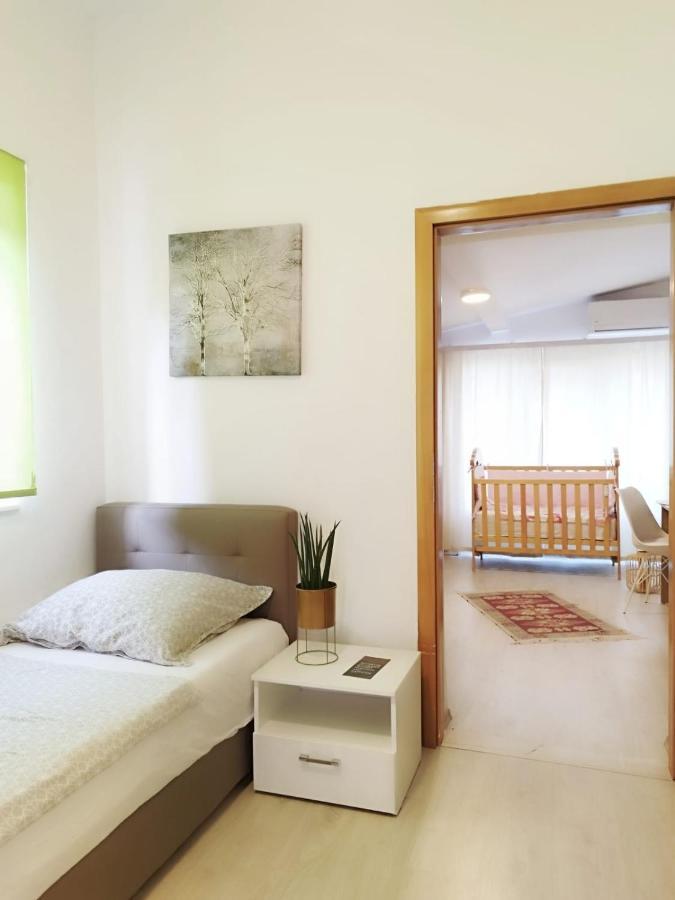מוסטר Villa Central Riverside מראה חיצוני תמונה