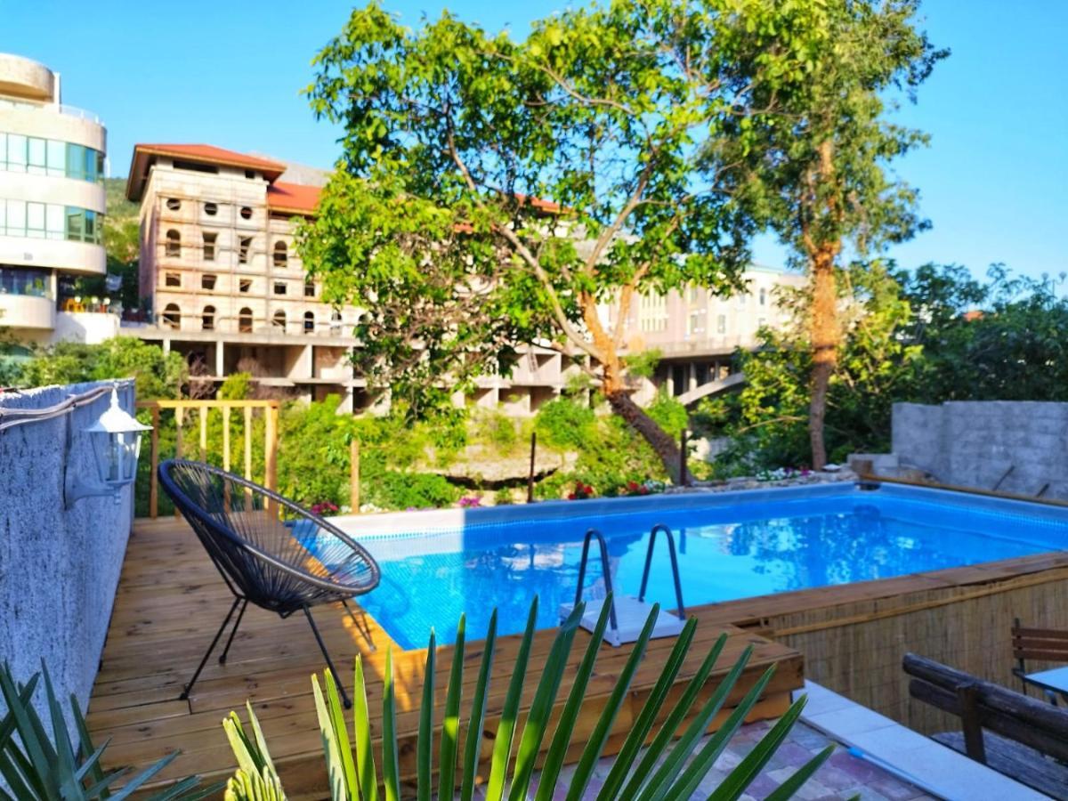 מוסטר Villa Central Riverside מראה חיצוני תמונה